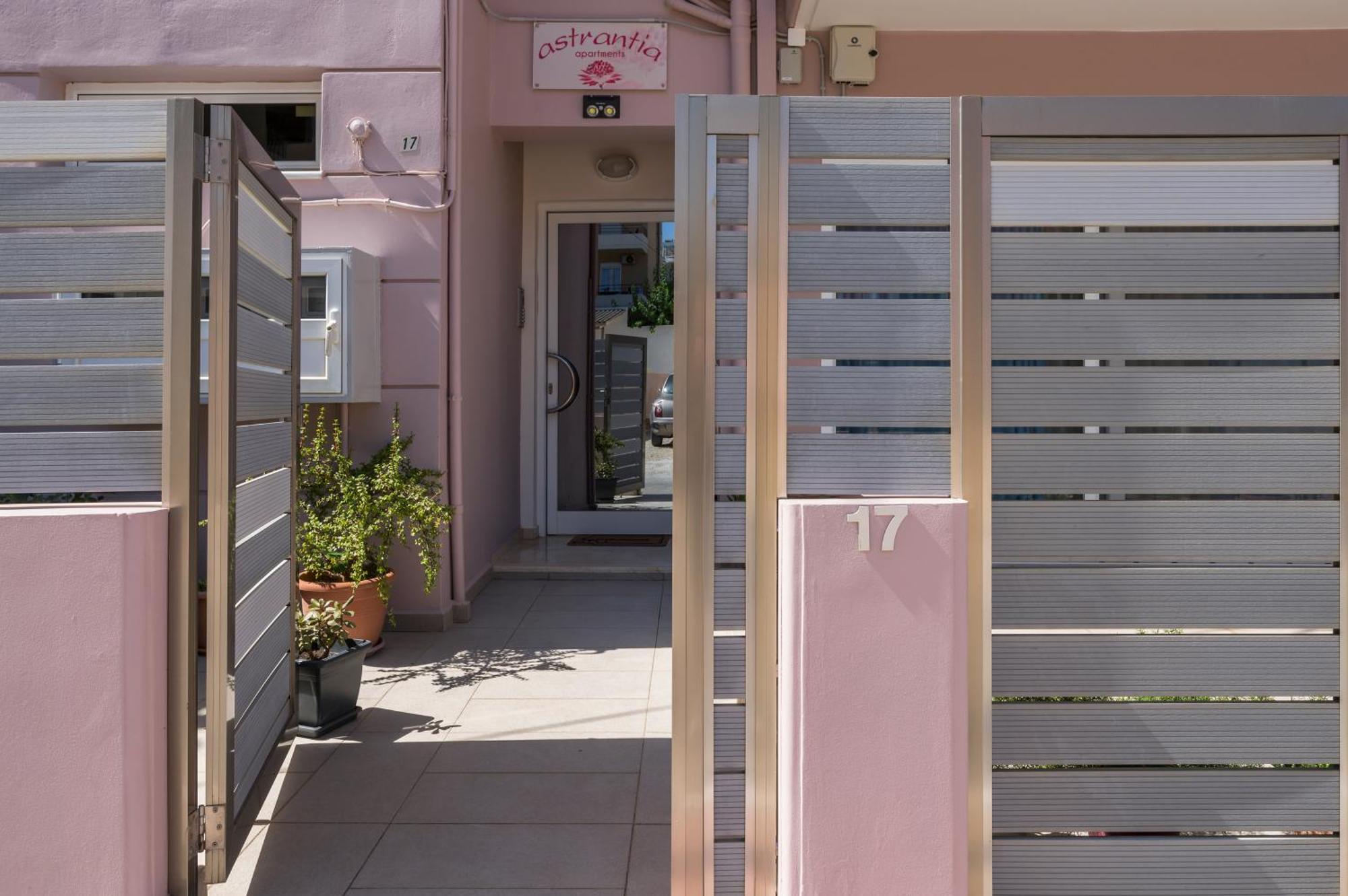 Astrantia (adults Only) Apartamento Chrissi Akti Chania